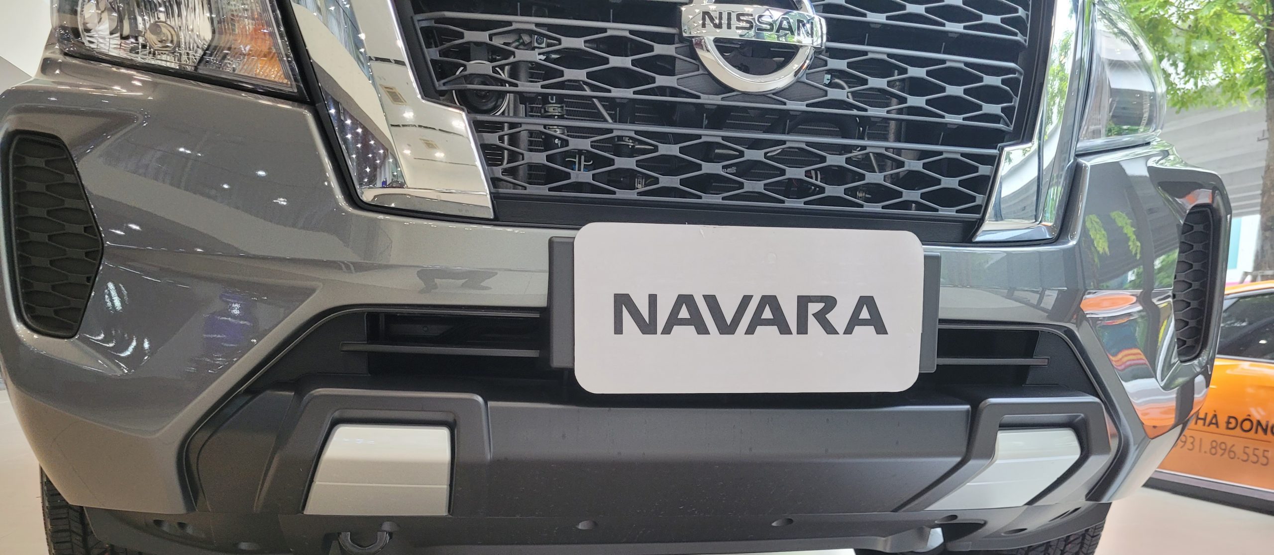 cản trước xe nissan navara