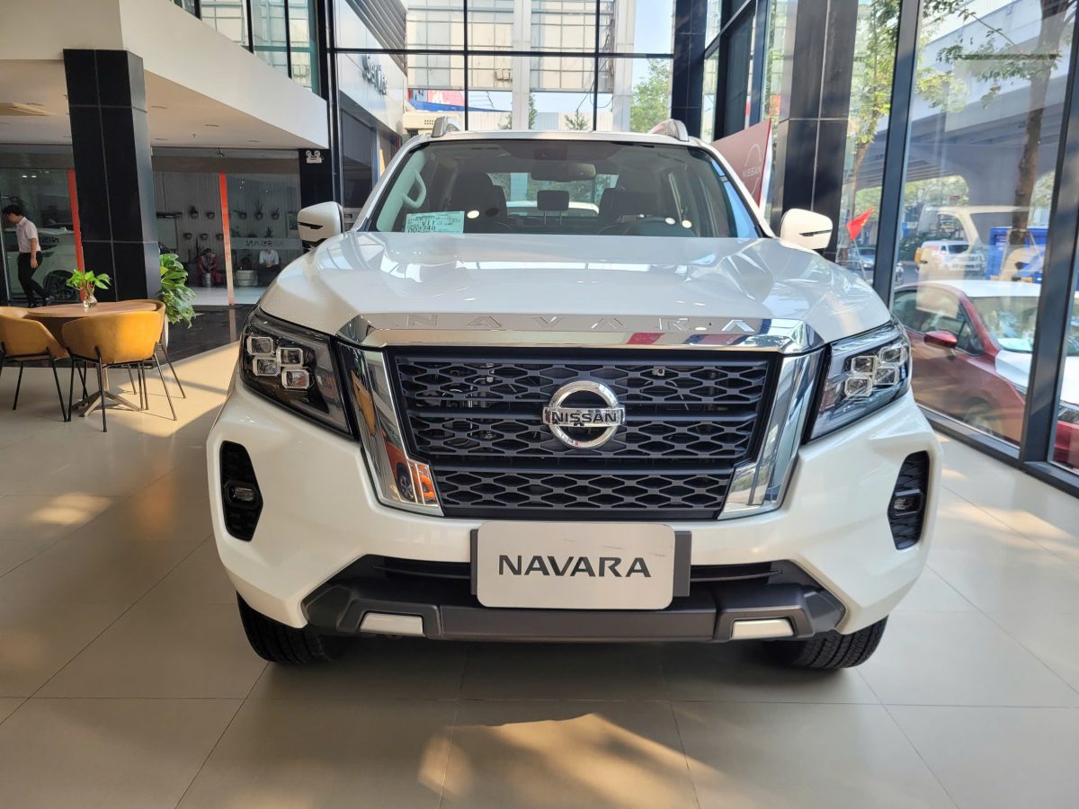 Nissan Navara 2 cầu