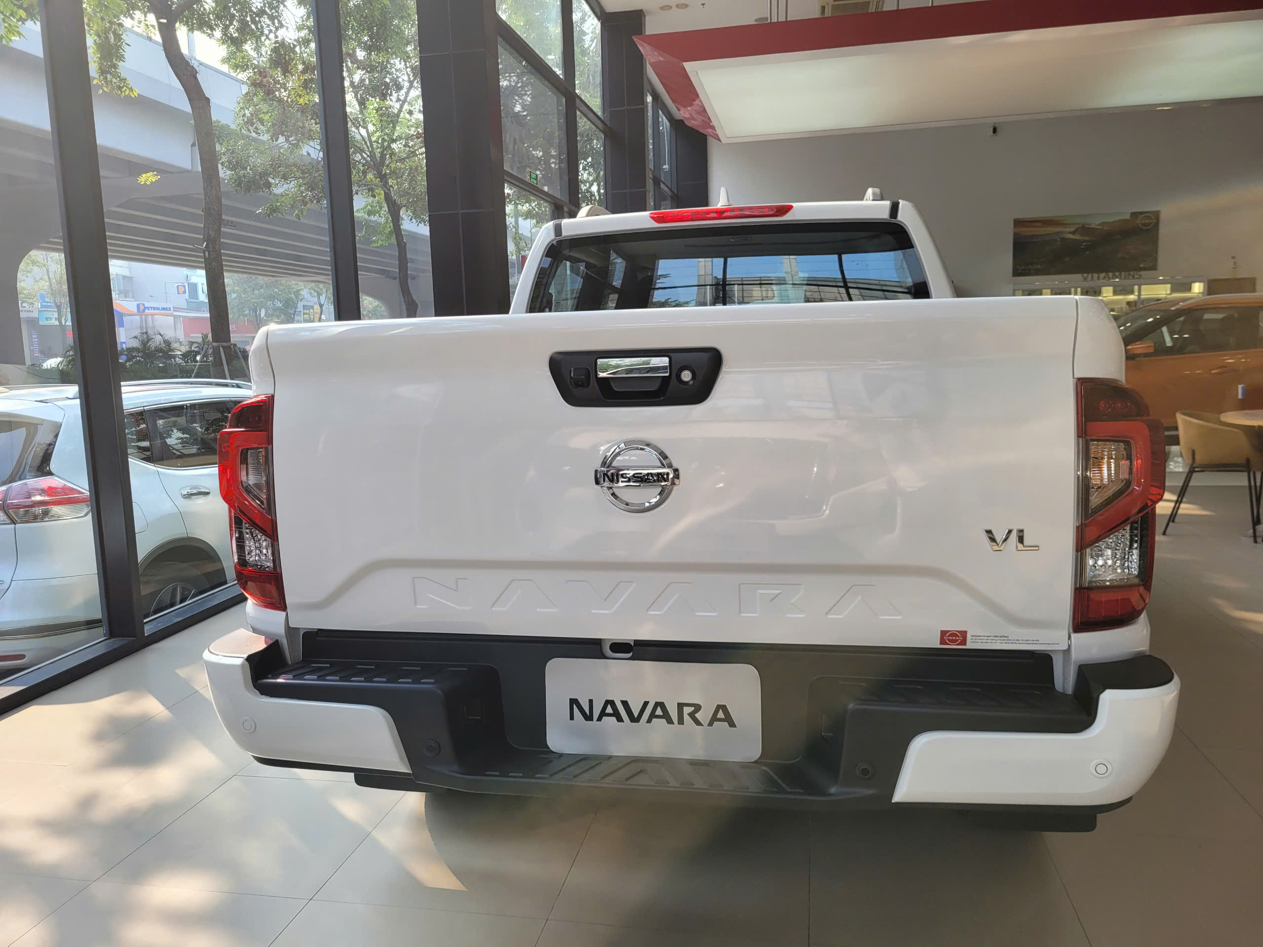 Nissan Navara 2 cầu