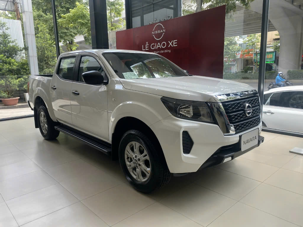 Nissan Navara 1 cầu